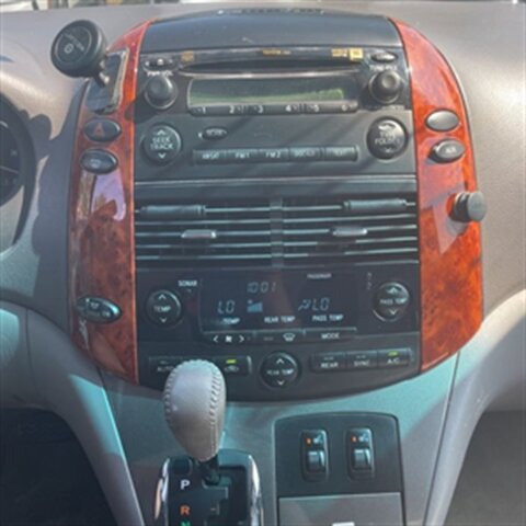 2010 Toyota Sienna XLE - Photo 13 - Winchester, NH 03470
