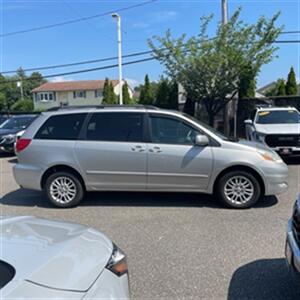2010 Toyota Sienna XLE - Photo 7 - Winchester, NH 03470