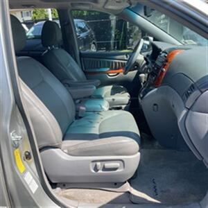 2010 Toyota Sienna XLE - Photo 17 - Winchester, NH 03470