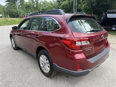 2017 Subaru Outback 2.5i   - Photo 7 - Winchester, NH 03470