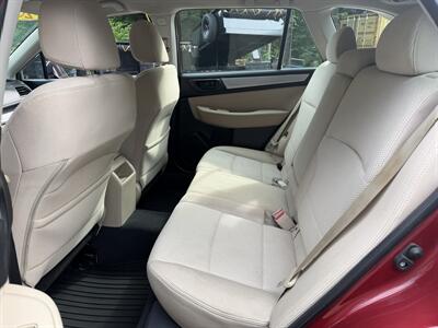 2017 Subaru Outback 2.5i   - Photo 10 - Winchester, NH 03470