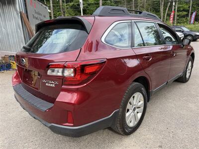 2017 Subaru Outback 2.5i   - Photo 5 - Winchester, NH 03470