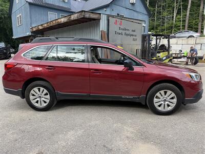 2017 Subaru Outback 2.5i   - Photo 4 - Winchester, NH 03470