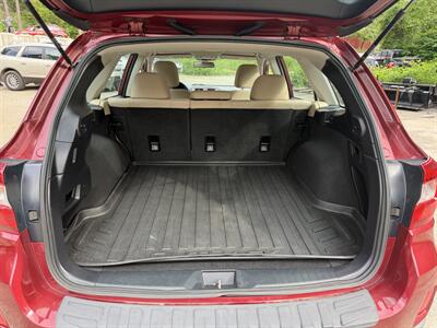 2017 Subaru Outback 2.5i   - Photo 11 - Winchester, NH 03470