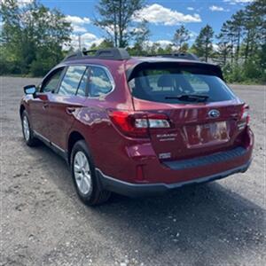 2017 Subaru Outback 2.5i   - Photo 6 - Winchester, NH 03470