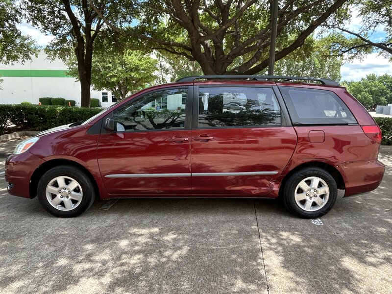 2004 Toyota Sienna CE 8 Passenger  