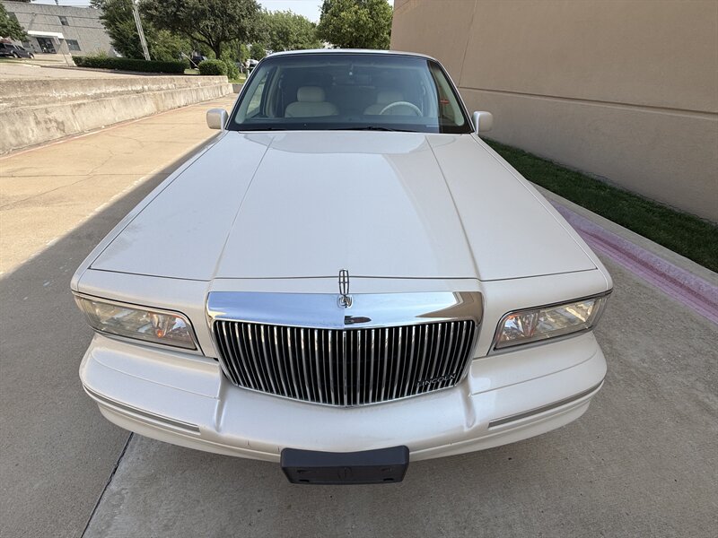 1996 Lincoln Town Car Cartier  