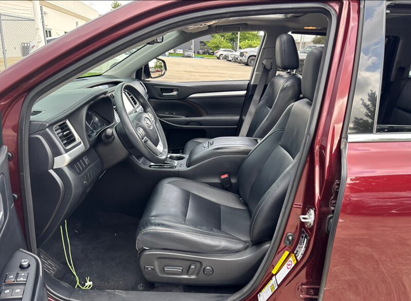 2014 Toyota Highlander XLE  