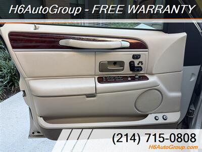 2004 Lincoln Town Car Ultimate   - Photo 11 - Plano, TX 75074