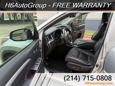 2019 Toyota Highlander XLE   - Photo 10 - Plano, TX 75074