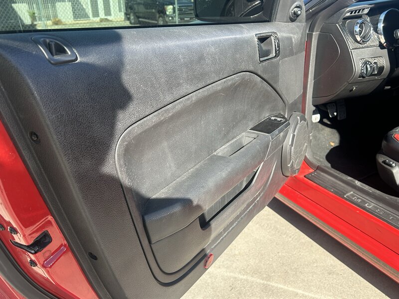 2006 Ford Mustang GT Deluxe - Photo 28 - Lake Havasu City, AZ 86403