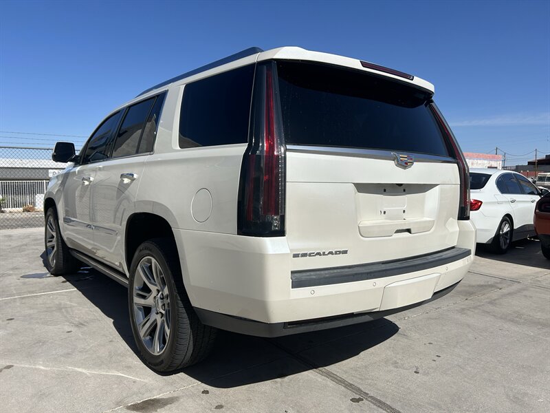 2015 Cadillac Escalade Premium - Photo 4 - Fountain Hills, AZ 85268