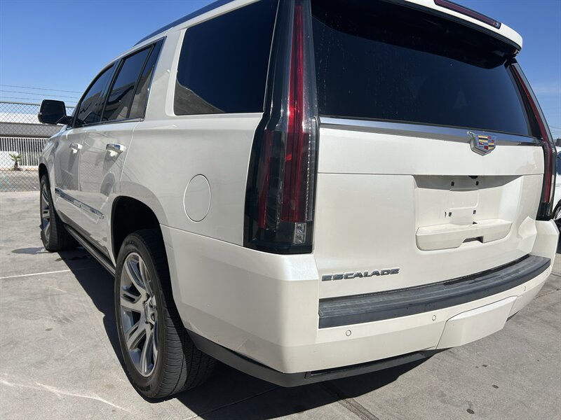 2015 Cadillac Escalade Premium - Photo 11 - Fountain Hills, AZ 85268