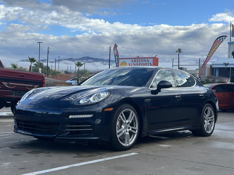 2016 Porsche Panamera S  