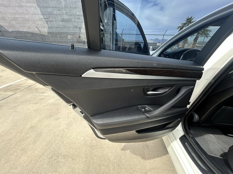 2016 BMW 528i - Photo 34 - Lake Havasu City, AZ 86403