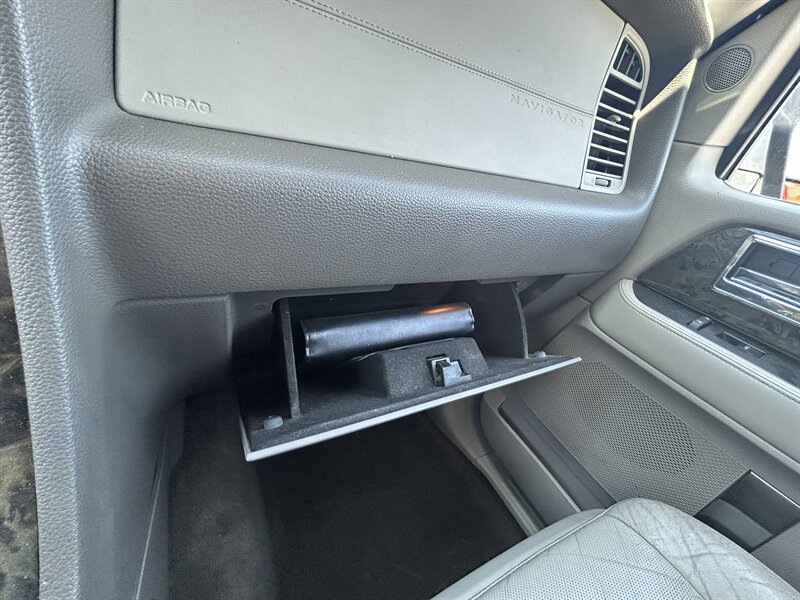 2015 Lincoln Navigator L - Photo 31 - Fountain Hills, AZ 85268