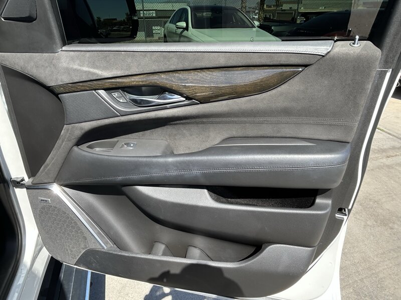 2017 Cadillac Escalade Platinum - Photo 44 - Fountain Hills, AZ 85268