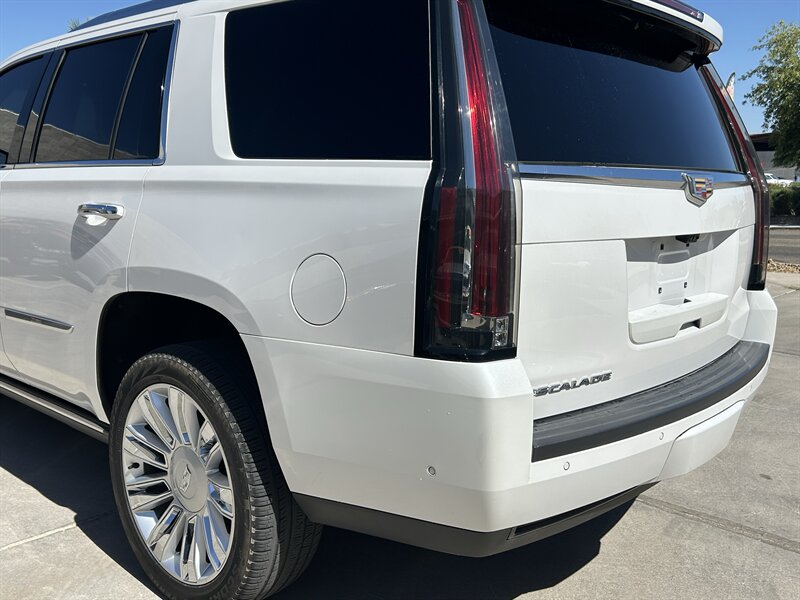 2017 Cadillac Escalade Platinum - Photo 8 - Fountain Hills, AZ 85268
