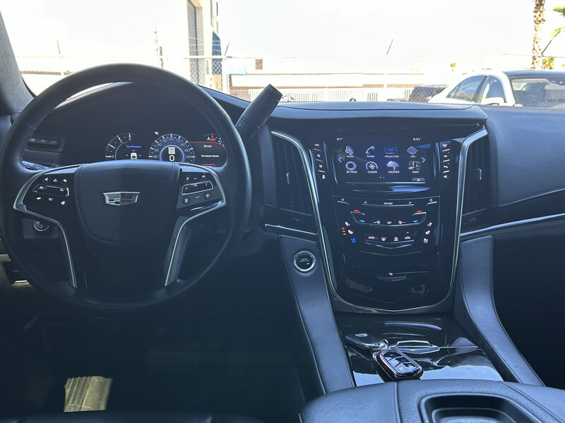 2017 Cadillac Escalade Platinum - Photo 14 - Fountain Hills, AZ 85268