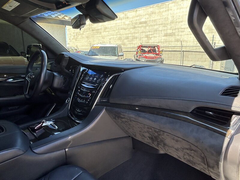 2017 Cadillac Escalade Platinum - Photo 29 - Fountain Hills, AZ 85268