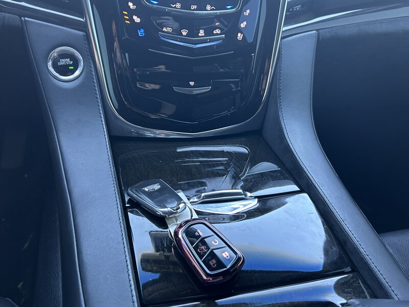 2017 Cadillac Escalade Platinum - Photo 17 - Fountain Hills, AZ 85268