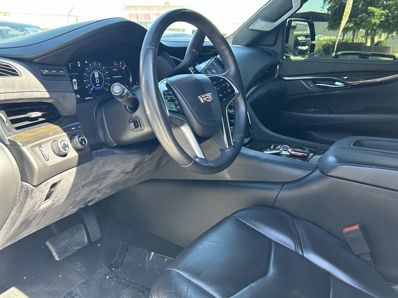 2017 Cadillac Escalade Platinum - Photo 13 - Fountain Hills, AZ 85268