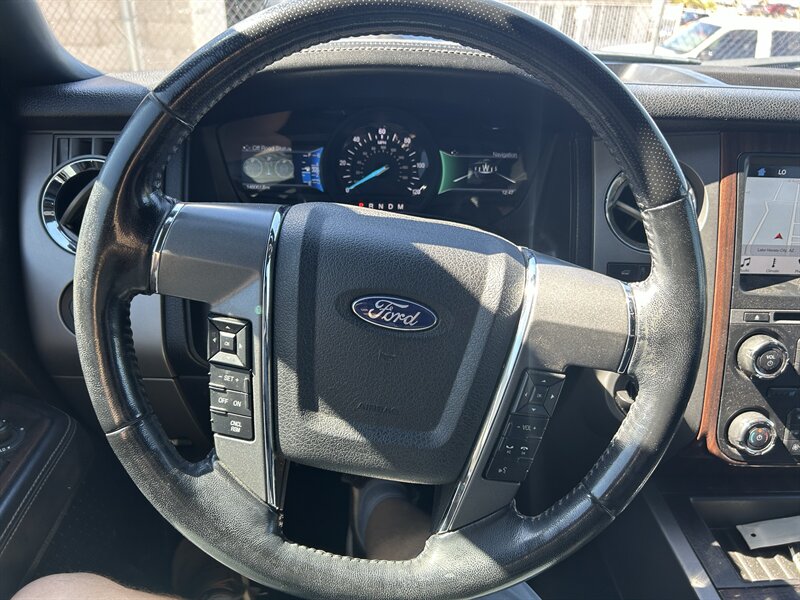 2017 Ford Expedition Platinum - Photo 16 - Fountain Hills, AZ 85268