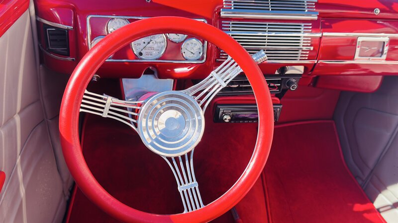 1940 Ford De Luxe Convertible Coupe - Photo 19 - Fountain Hills, AZ 85268