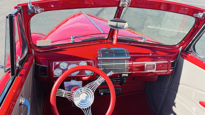 1940 Ford De Luxe Convertible Coupe - Photo 16 - Fountain Hills, AZ 85268