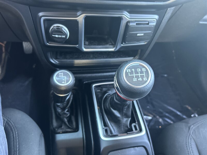 2021 Jeep Wrangler Unlimited Sport - Photo 18 - Fountain Hills, AZ 85268