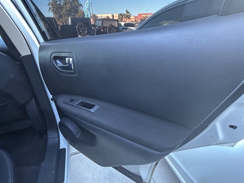 2011 Nissan Rogue S - Photo 11 - Fountain Hills, AZ 85268