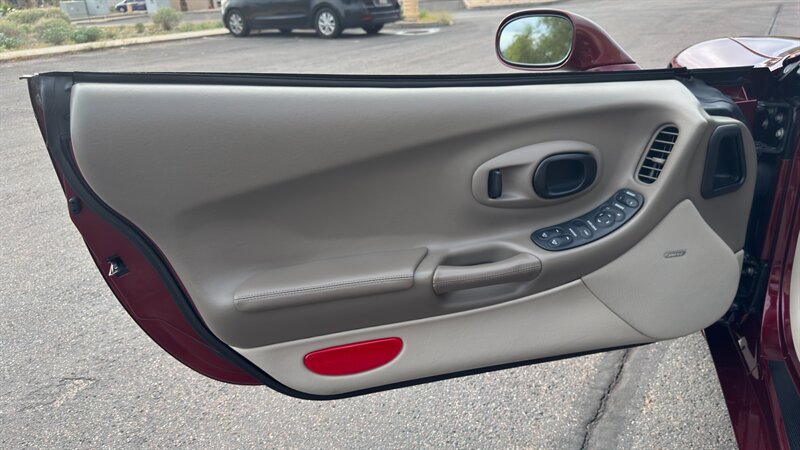 2003 Chevrolet Corvette 50th Anniversary Edition - Photo 30 - Fountain Hills, AZ 85268