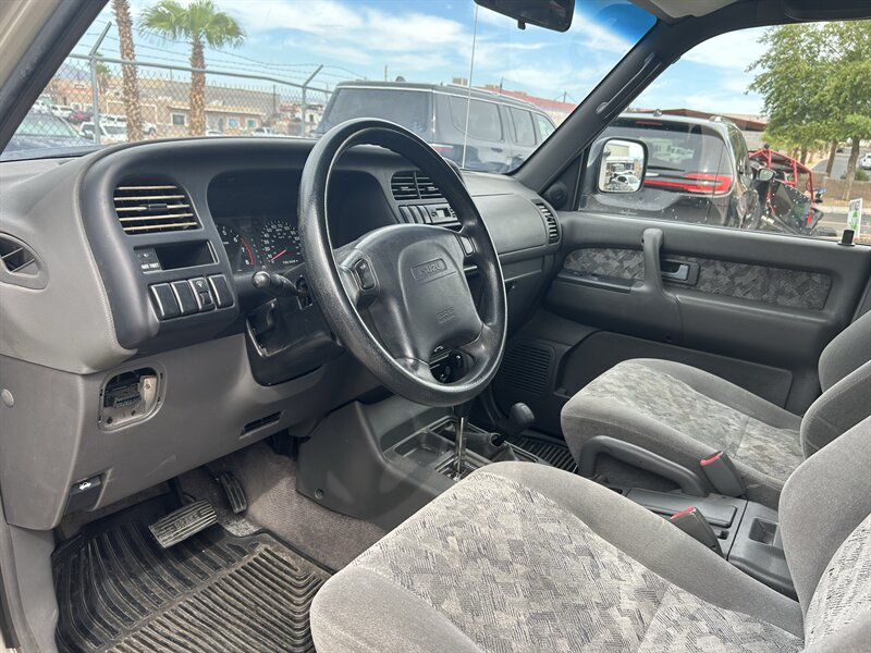 2000 Isuzu Trooper S 4dr S - Photo 13 - Fountain Hills, AZ 85268