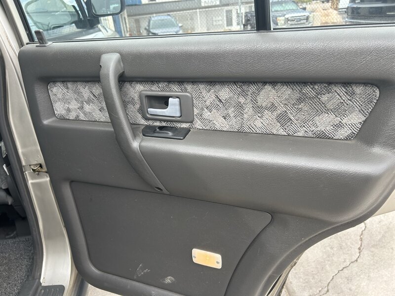 2000 Isuzu Trooper S 4dr S - Photo 31 - Fountain Hills, AZ 85268
