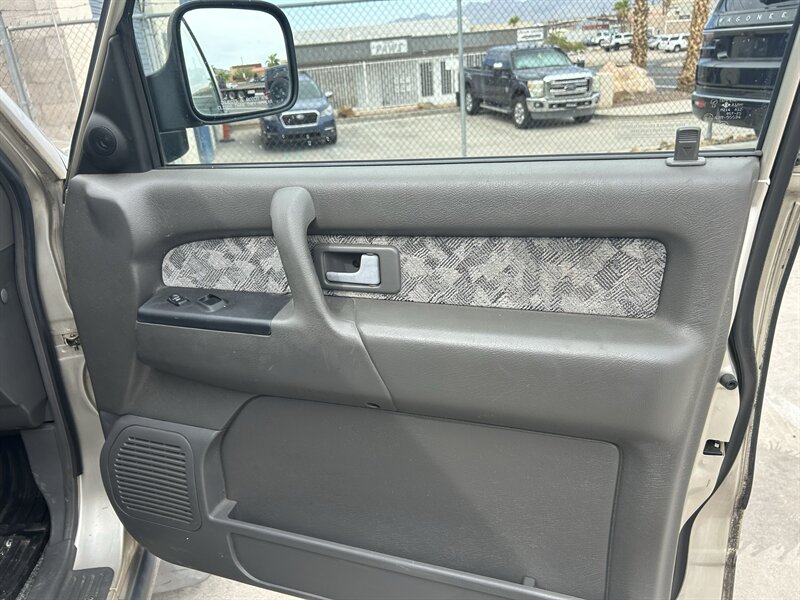 2000 Isuzu Trooper S 4dr S - Photo 28 - Fountain Hills, AZ 85268