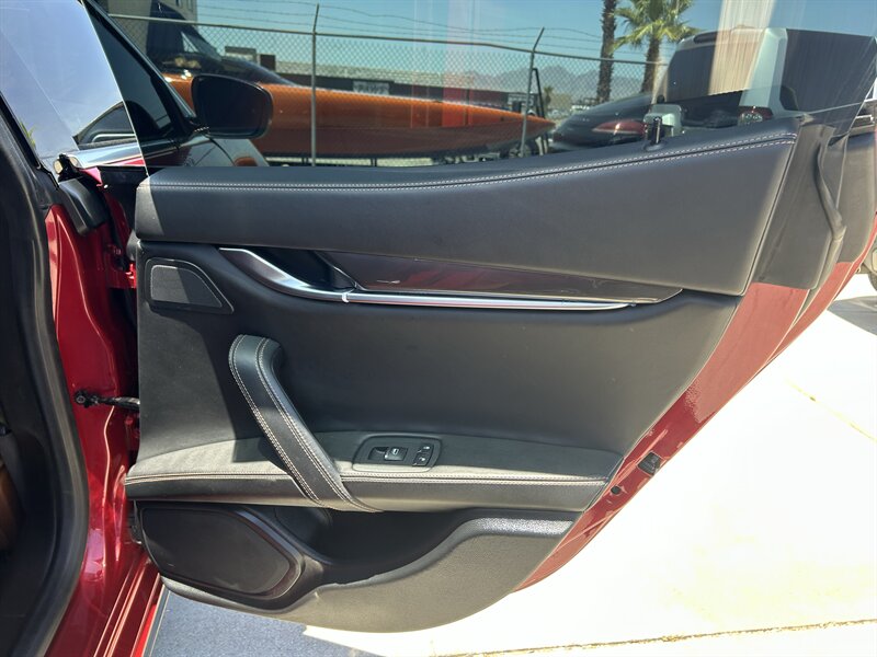 2018 Maserati Ghibli - Photo 38 - Fountain Hills, AZ 85268
