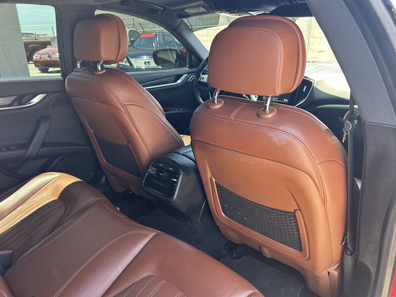 2018 Maserati Ghibli - Photo 24 - Fountain Hills, AZ 85268