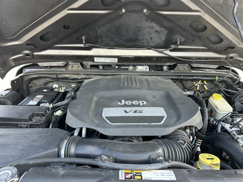 2014 Jeep Wrangler Unlimited Sport - Photo 29 - Fountain Hills, AZ 85268