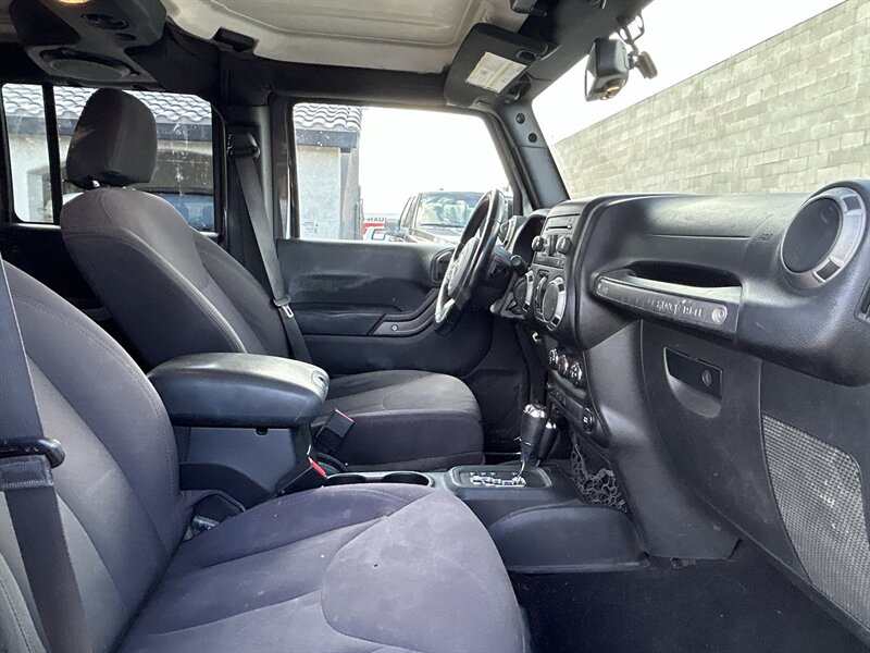 2014 Jeep Wrangler Unlimited Sport - Photo 15 - Fountain Hills, AZ 85268