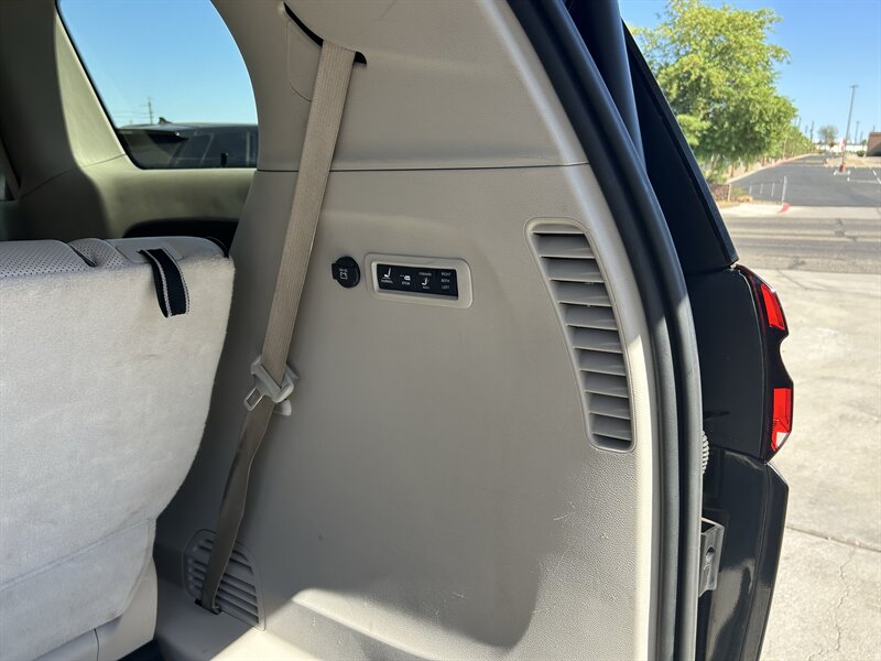2021 Chrysler Pacifica Limited - Photo 24 - Fountain Hills, AZ 85268