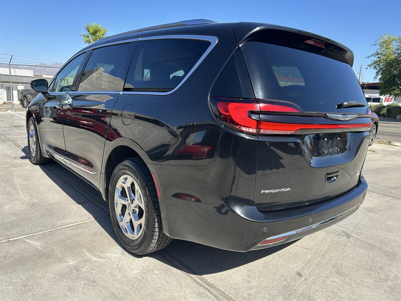 2021 Chrysler Pacifica Limited - Photo 4 - Fountain Hills, AZ 85268