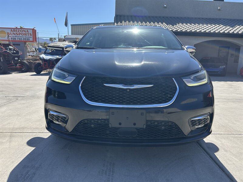 2021 Chrysler Pacifica Limited - Photo 2 - Fountain Hills, AZ 85268
