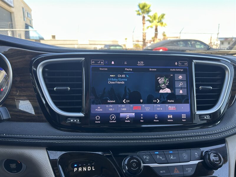 2021 Chrysler Pacifica Limited - Photo 13 - Fountain Hills, AZ 85268
