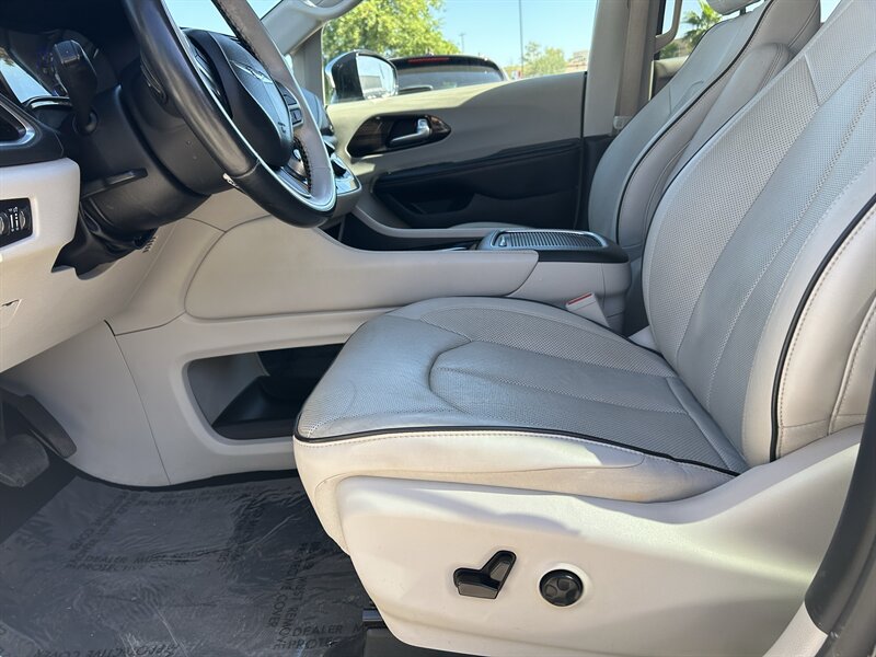 2021 Chrysler Pacifica Limited - Photo 19 - Fountain Hills, AZ 85268