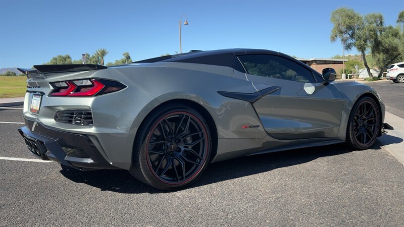 2024 Chevrolet Corvette Z06 - Photo 9 - Fountain Hills, AZ 85268