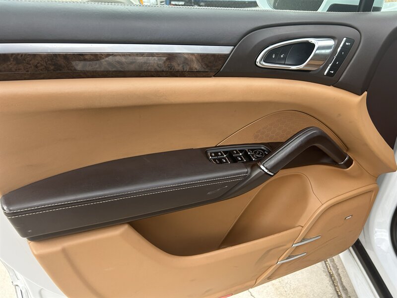 2016 Porsche Cayenne GTS - Photo 30 - Fountain Hills, AZ 85268