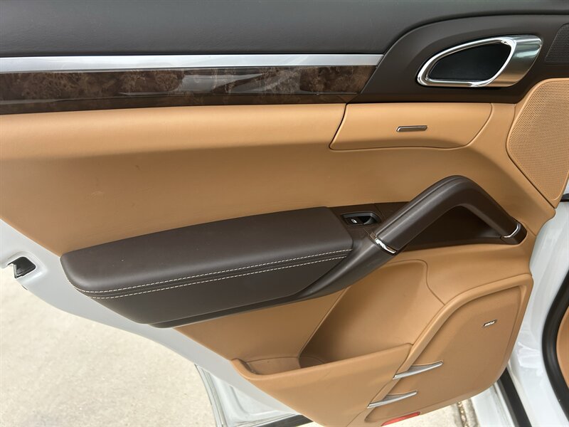 2016 Porsche Cayenne GTS - Photo 31 - Fountain Hills, AZ 85268