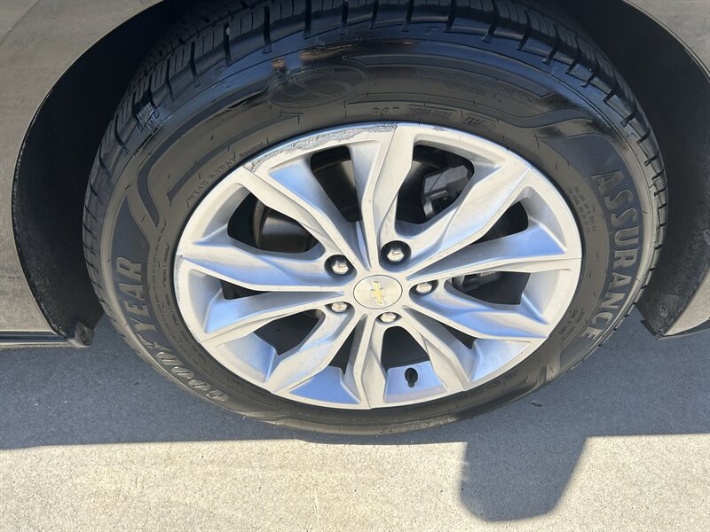 2019 Chevrolet Malibu LT - Photo 33 - Fountain Hills, AZ 85268