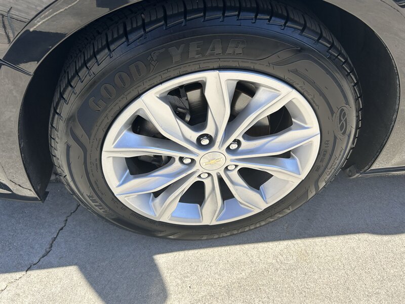 2019 Chevrolet Malibu LT - Photo 34 - Fountain Hills, AZ 85268