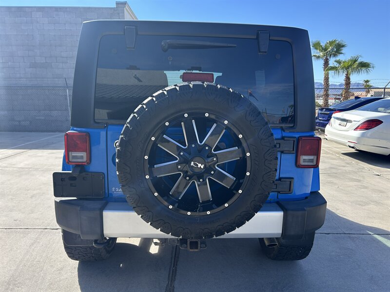 2011 Jeep Wrangler Unlimited Sahara - Photo 5 - Fountain Hills, AZ 85268